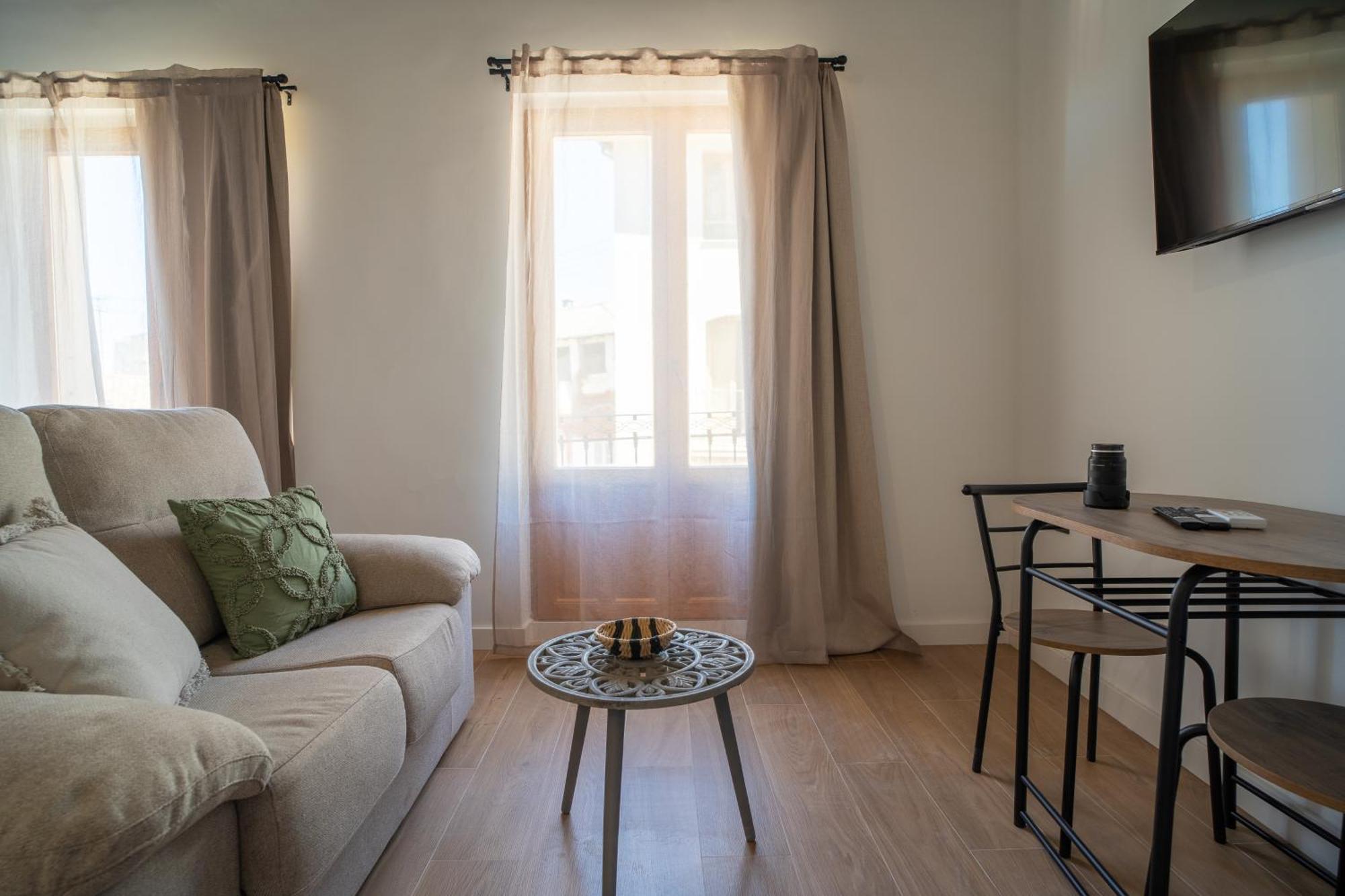 Apartamentos Gomerez 30 กรานาดา ภายนอก รูปภาพ